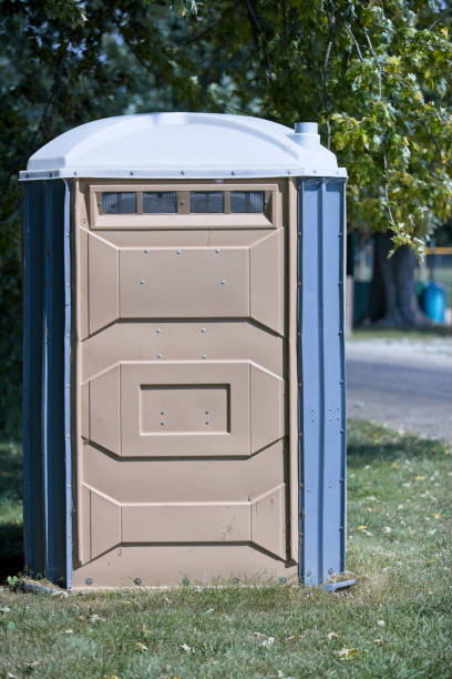 Portable Toilet Options We Offer in Seffner, FL